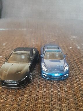 Die-Cast Sports Car Toy Pair - Black & Blue